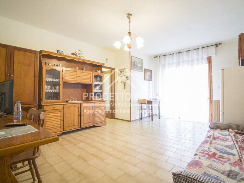 Trilocale in Vendita a Viareggio, 135'000&euro;, 67 m²