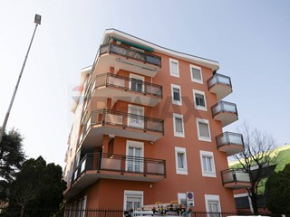 Trilocale in Vendita a Cesano Boscone, 319'000&euro;, 111 m²