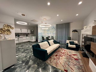 Quadrilocale in Affitto a Avellino, 1'000&euro;, 120 m²