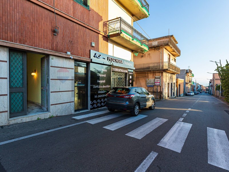 Quadrilocale in Vendita a San Pietro Clarenza, 140'000&euro;, 160 m²