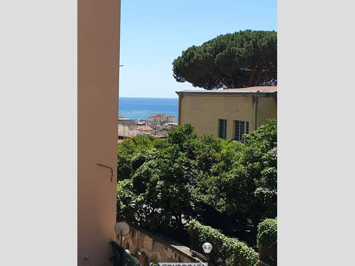 Trilocale in Vendita a Salerno, 220'000&euro;, 75 m²