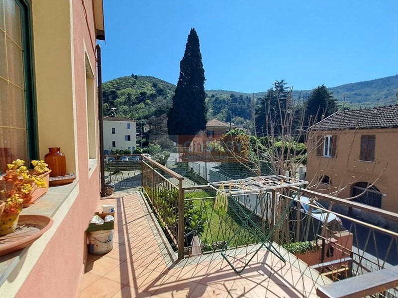 Quadrilocale in Vendita a Albenga, 175'000&euro;, 100 m²