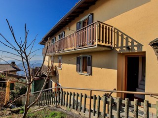 Trilocale in Vendita a Almenno San Bartolomeo, 66'000&euro;, 109 m²