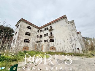 Appartamento in Vendita a Mondragone, 420'000&euro;, 5000 m²