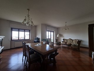 Appartamento in Vendita a Casagiove, 255'000&euro;, 195 m²