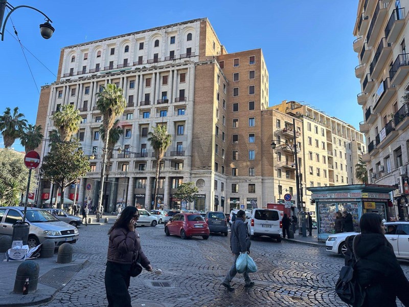 Trilocale in Vendita a Napoli, 258'000&euro;, 90 m²