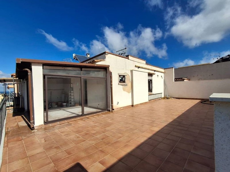 Trilocale in Vendita a Bagheria, 95'000&euro;, 85 m²