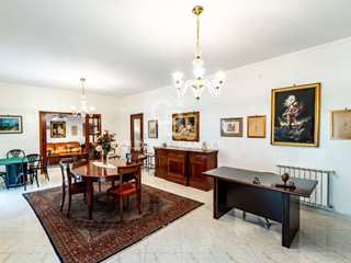 Appartamento in Vendita a Acireale, 259'000&euro;, 190 m²