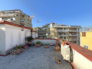 Bilocale in Vendita a Napoli, 150'000&euro;, 70 m²