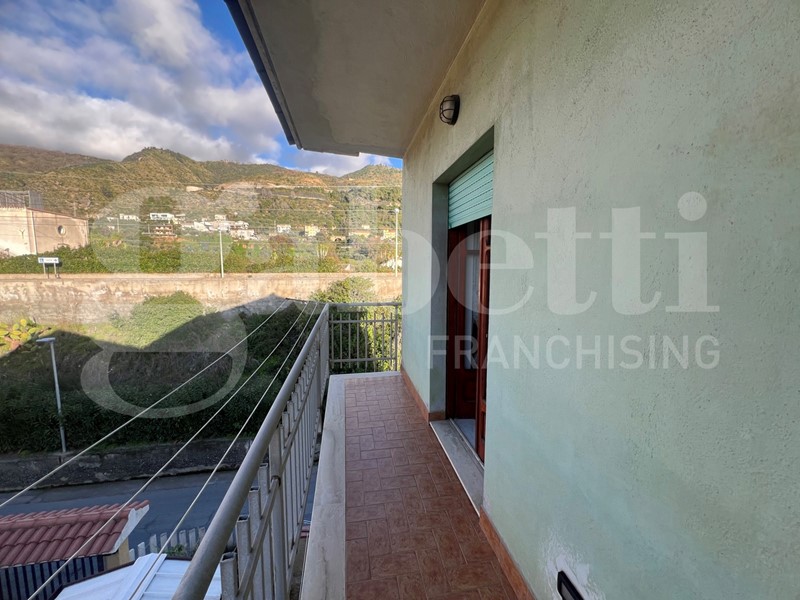 Trilocale in Vendita a Belmonte Calabro, 90'000&euro;, 115 m²