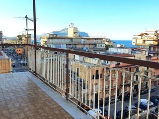 Quadrilocale in Vendita a Palermo, 157'000&euro;, 121 m²