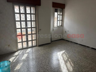 Trilocale in Vendita a Pulsano, 50'000&euro;, 70 m²