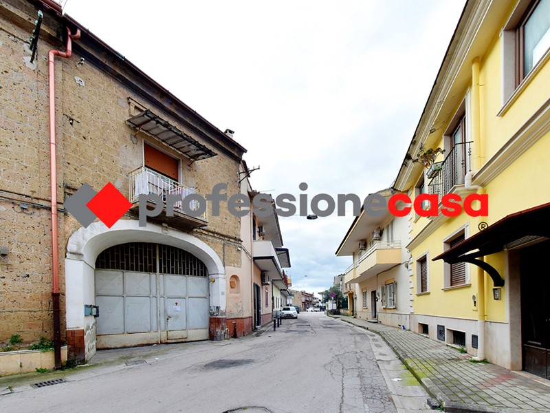Trilocale in Vendita a San Nicola la Strada, 95'000&euro;, 70 m²