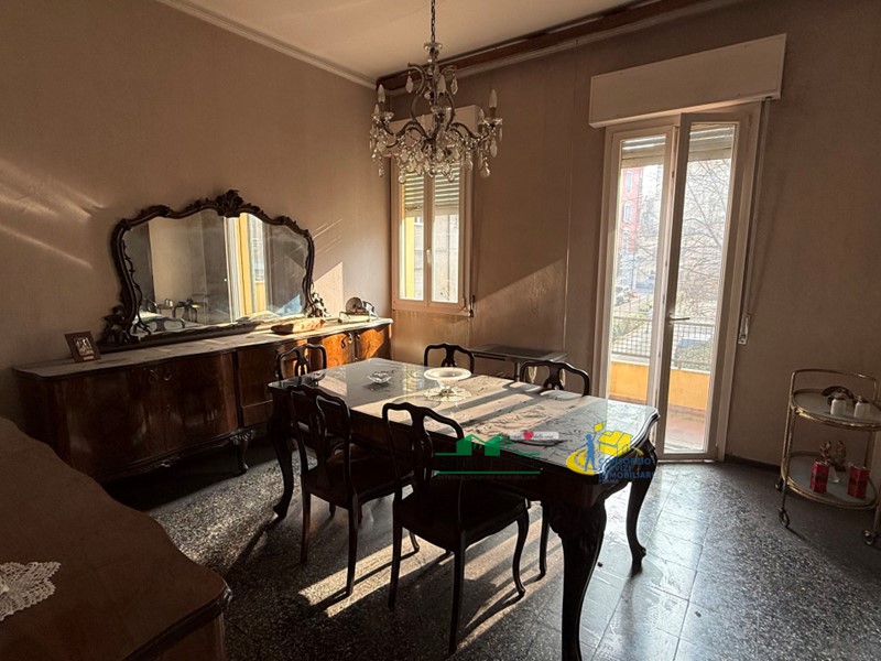 Appartamento in Vendita a Modena, 195'000&euro;, 130 m², arredato