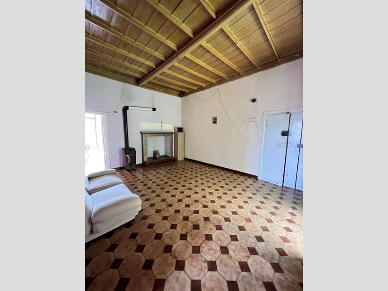 Appartamento in Vendita a Morlupo, 55'000&euro;, 130 m²