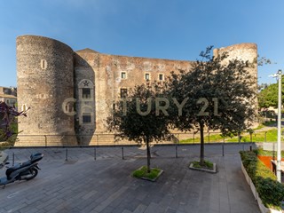 Trilocale in Vendita a Catania, 84'000&euro;, 63 m², arredato