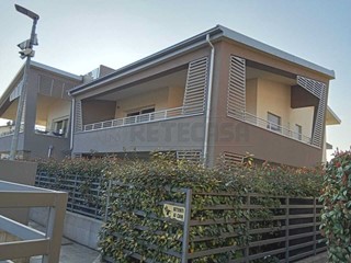 Trilocale in Vendita a Seriate, 359'000&euro;, 124 m², con Box