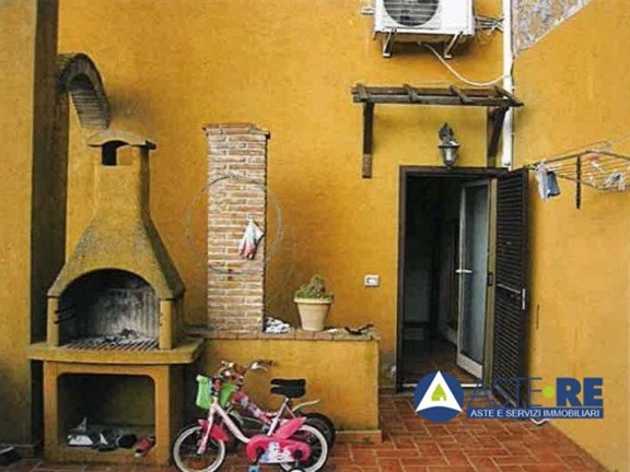 Quadrilocale in Vendita a Vetralla, 36'000&euro;, 93 m²
