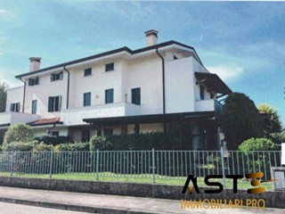 Appartamento in Vendita a Selvazzano Dentro, 265'000&euro;, 225 m²