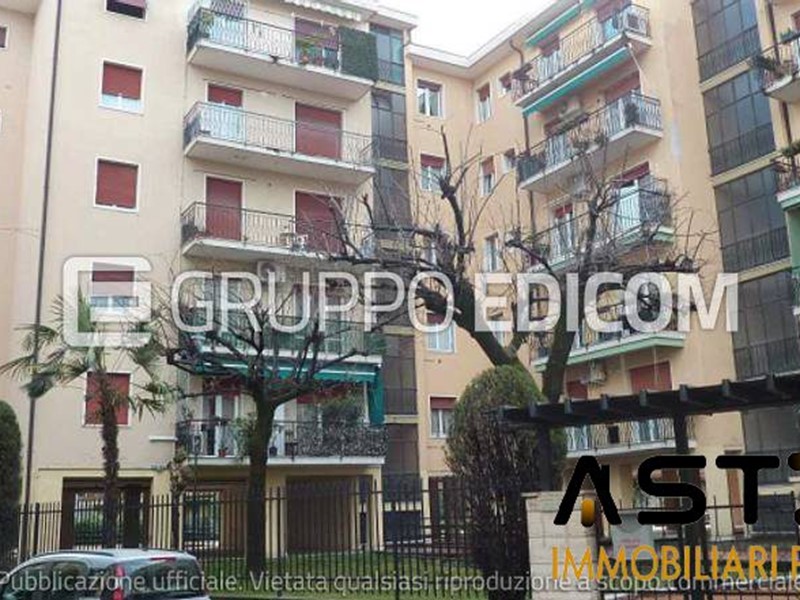Appartamento in Vendita a Verona, 139'000&euro;, 98 m²