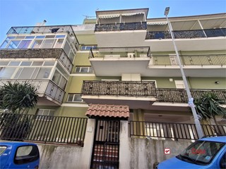 Quadrilocale in Vendita a Messina, 115'000&euro;, 100 m²