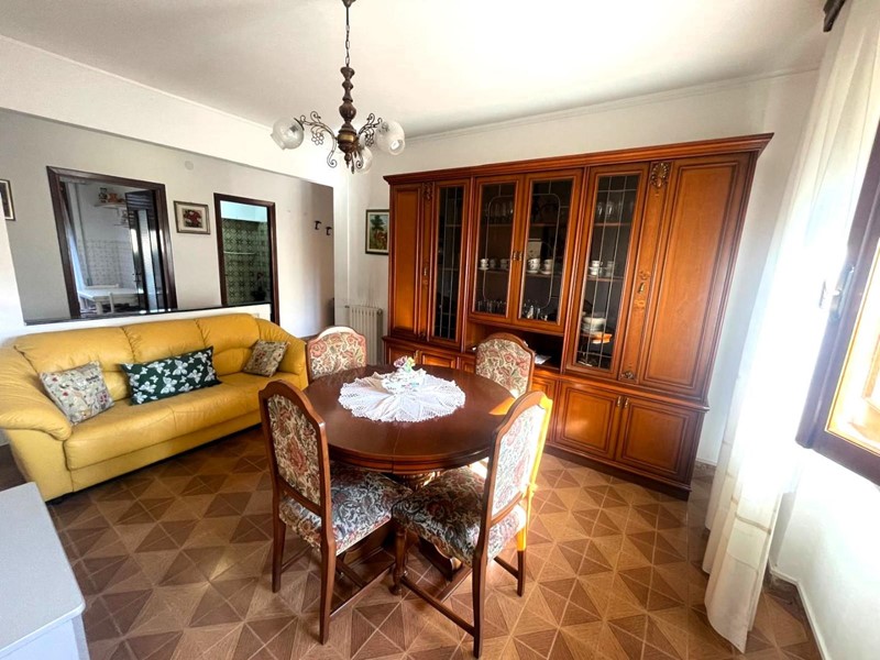 Trilocale in Vendita a Massa, zona Ronchi, 240'000&euro;, 65 m², arredato