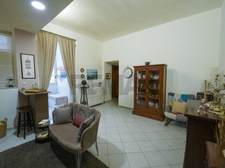 Trilocale in Vendita a Catania, 65'000&euro;, 75 m²