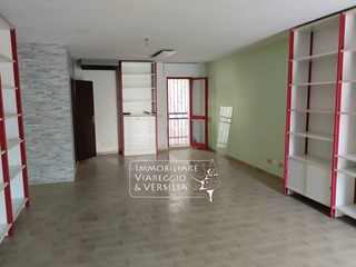 Monolocale in Vendita a Viareggio, 88'000&euro;, 57 m²
