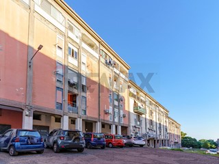 Quadrilocale in Vendita a Catania, 49'000&euro;, 84 m²