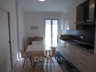 Trilocale in Affitto a Quartu Sant'Elena, 1'000&euro;, 70 m²