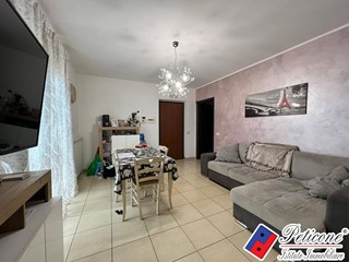 Trilocale in Vendita a Fondi, 155'000&euro;, 90 m²