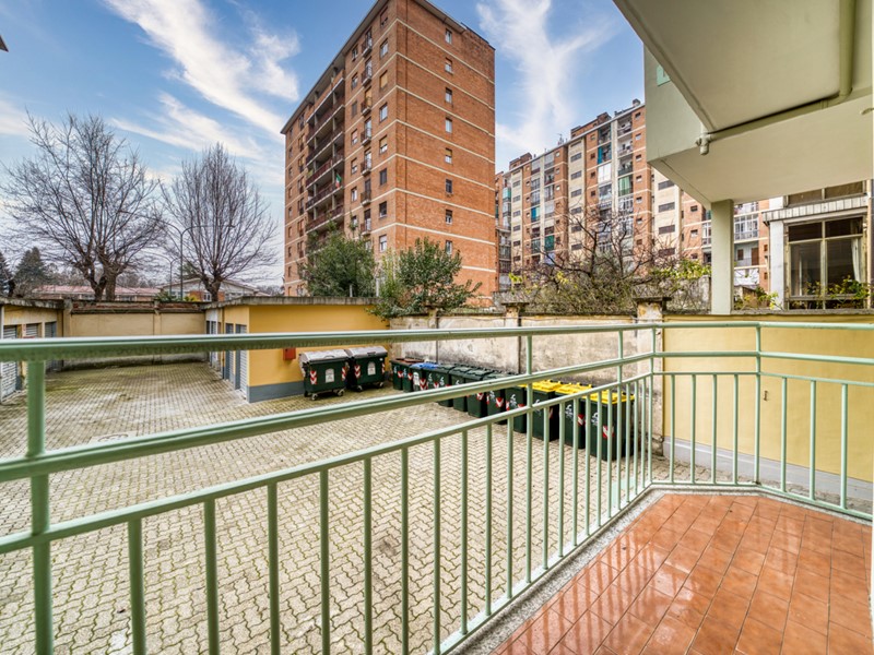 Bilocale in Vendita a Torino, 100'000&euro;, 58 m²