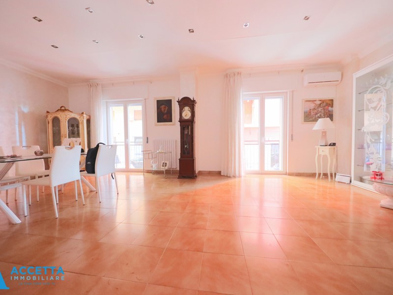 Trilocale in Vendita a Taranto, 78'000&euro;, 139 m²
