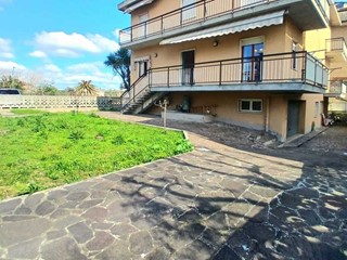 Appartamento in Vendita a San Benedetto del Tronto, 370'000&euro;, 171 m², con Box