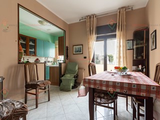 Quadrilocale in Vendita a Siracusa, zona PANAGIA, 89'000&euro;, 97 m², con Box