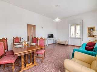 Trilocale in Affitto a Camaiore, zona Lido di Camaiore, 2'000&euro;, 65 m², arredato