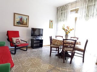 Trilocale in Affitto a Camaiore, zona Lido di Camaiore, 1'400&euro;, 60 m², arredato