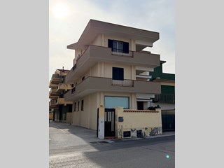 Mansarda in Vendita a Milazzo, zona Lungomare Ponente, 55'000&euro;, 86 m²