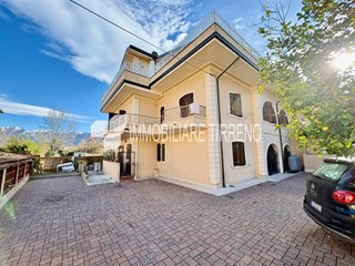 Attico in Vendita a Massa, zona Ronchi, 210'000&euro;, 70 m², arredato