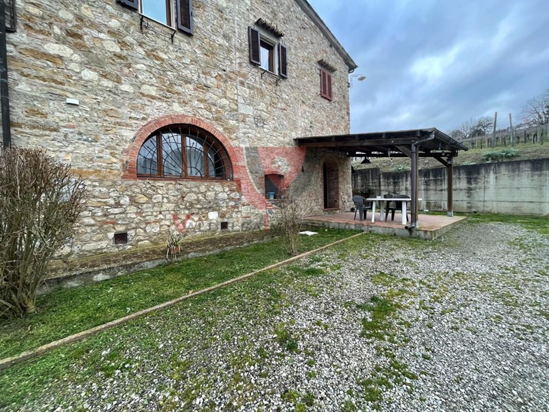 Appartamento in Vendita a Casole d'Elsa, 285'000&euro;, 177 m², arredato