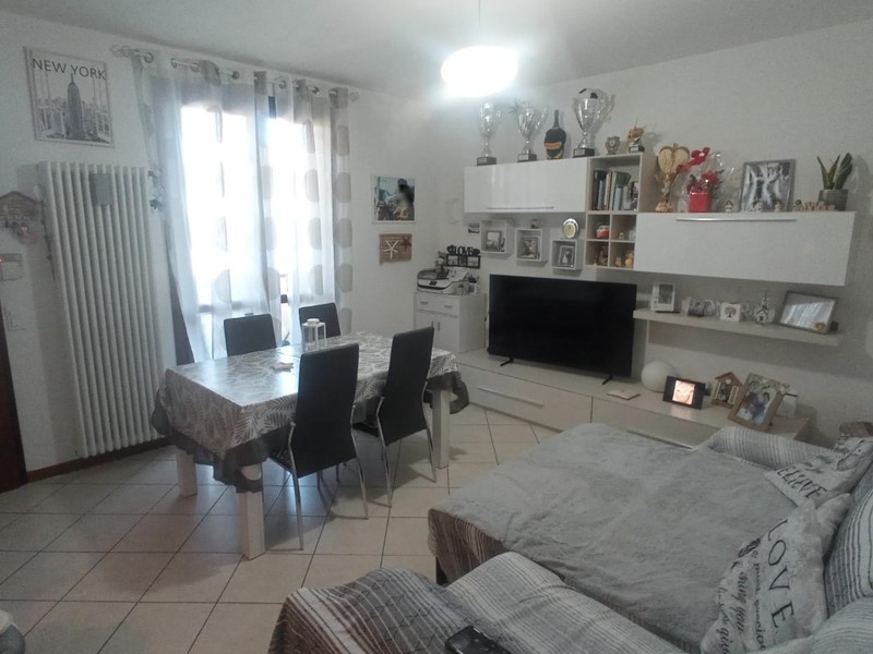 Trilocale in Vendita a Montopoli in Val d'Arno, zona San Romano, 179'000&euro;, 75 m², con Box