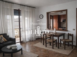 Quadrilocale in Vendita a Massarosa, zona Piano di Mommio, 180'000&euro;, 75 m², arredato