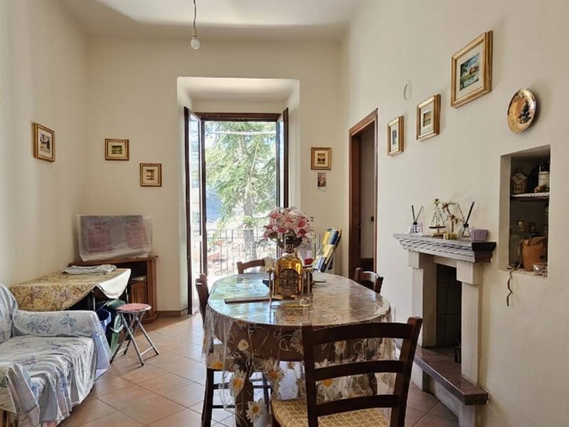 Trilocale in Vendita a Castel del Monte, 98'000&euro;, 90 m²