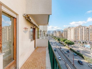Quadrilocale in Vendita a Palermo, 218'000&euro;, 132 m²