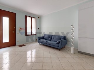 Bilocale in Vendita a Vicenza, 140'000&euro;, 73 m²