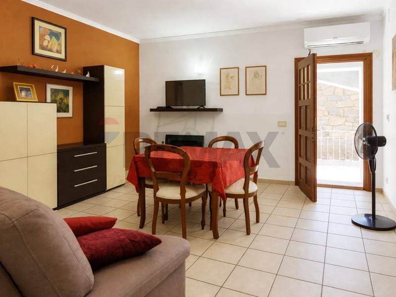 Quadrilocale in Vendita a Pedara, 105'000&euro;, 100 m²
