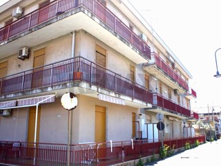 Trilocale in Vendita a Acireale, 69'000&euro;, 76 m²