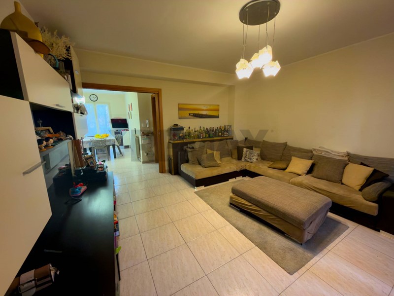 Trilocale in Vendita a Belpasso, 121'000&euro;, 101 m²