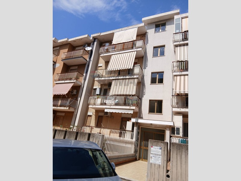 Appartamento in Vendita a Lentini, 75'000&euro;, 100 m²