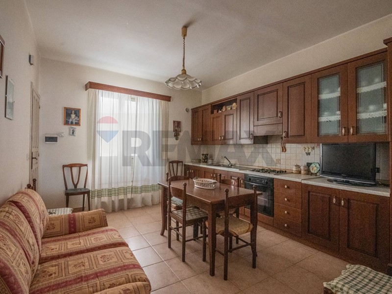Appartamento in Vendita a Caltagirone, 58'000&euro;, 175 m²